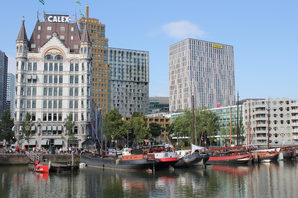 Het Witte Huis en de Oude Haven in het centrum van Rotterdam
